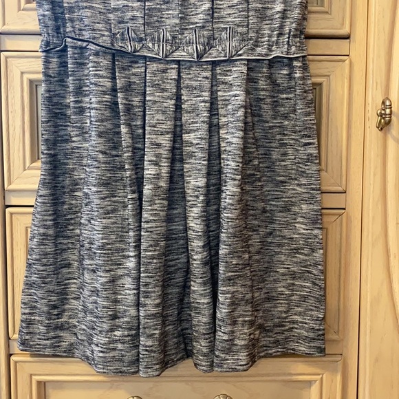 Max Studio Peplum Tank Top - Picture 3 of 6